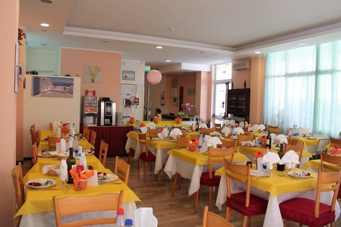 Imagen del bar/restaurante del Hotel Madrid, Cattolica. Foto 9