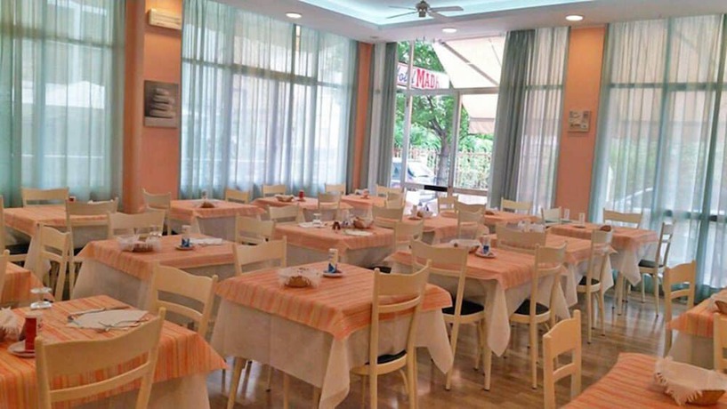 Imagen del bar/restaurante del Hotel Madrid, Cattolica. Foto 12