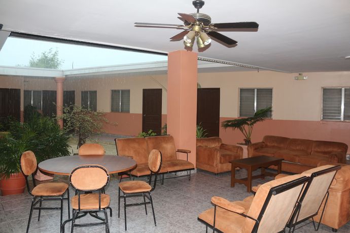 Imagen de los exteriores del Hotel Madrid, David. Foto 9