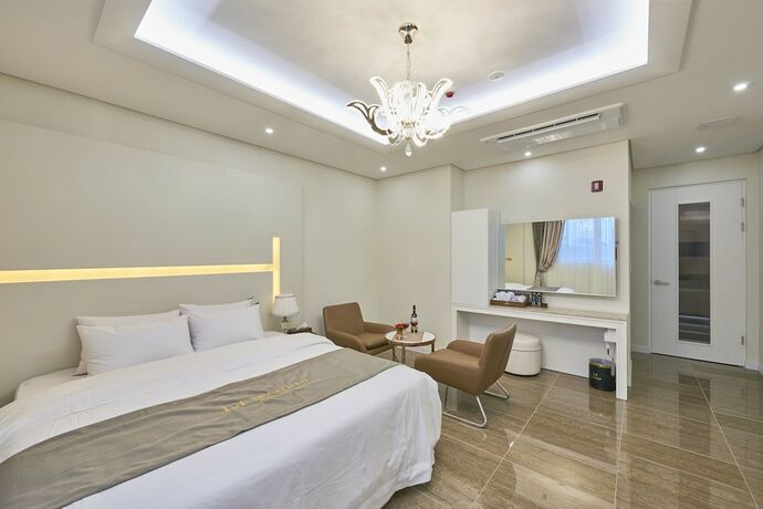 Imagen de la habitación del Hotel Madrid Gwangju. Foto 19