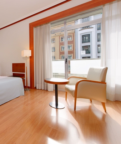 Imagen de la habitación del Hotel Madrid Plaza De España Affiliated By Meliá. Foto 11