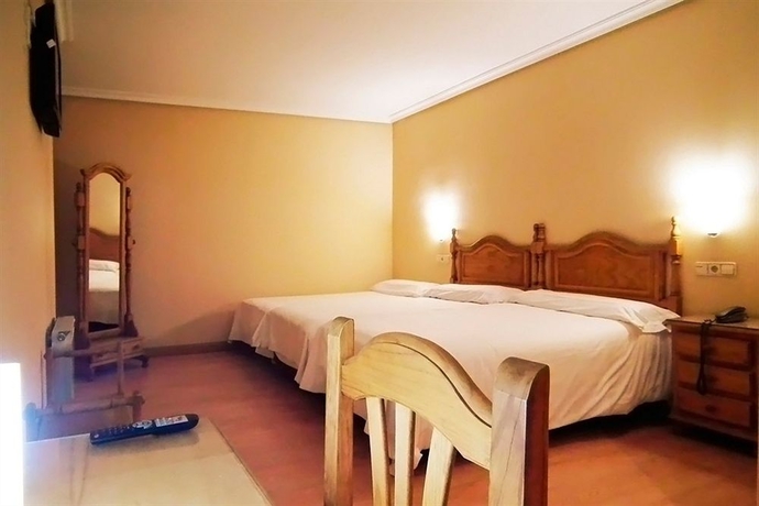 Imagen de la habitación del Hotel Madrid Río. Foto 5