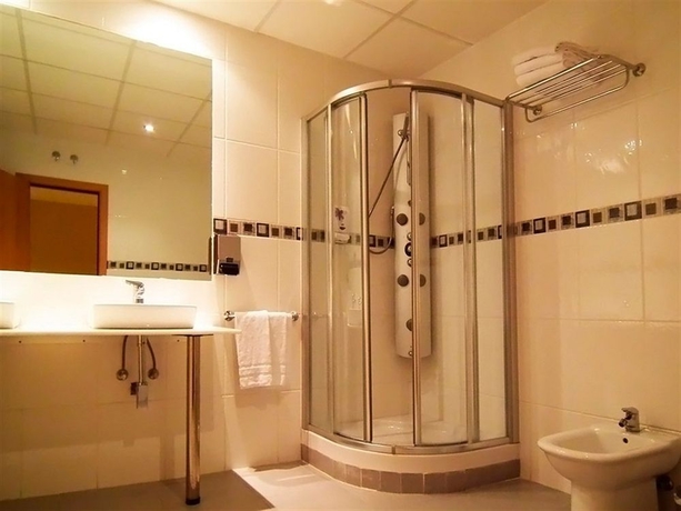 Imagen de la habitación del Hotel Madrid Río. Foto 7