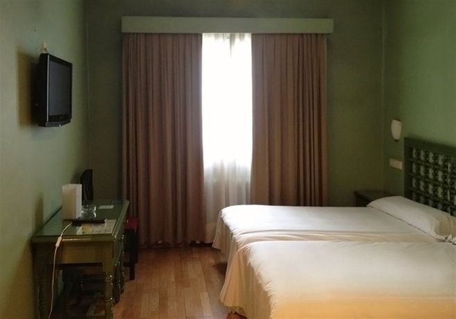 Imagen de la habitación del Hotel Madrid Río. Foto 8