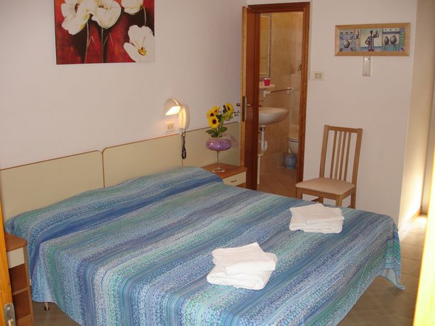 Imagen de la habitación del Hotel Madrid, Rimini. Foto 13