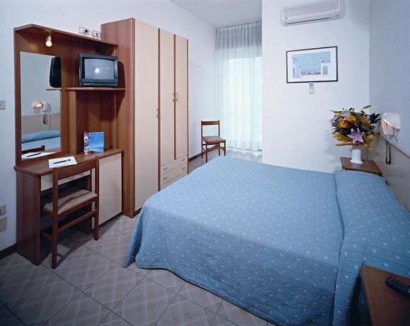 Imagen de la habitación del Hotel Madrid, Rimini. Foto 14