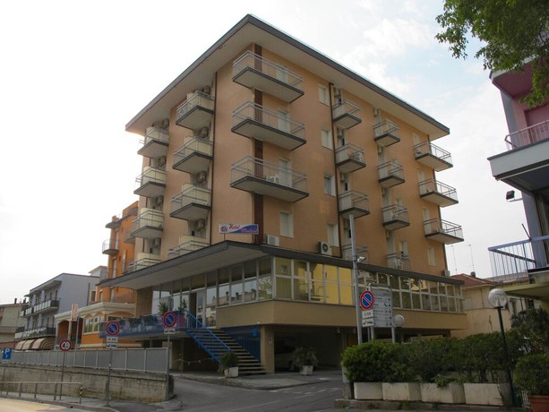 Imagen general del Hotel Madrid, Rimini. Foto 1