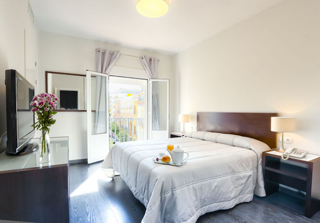 Imagen de la habitación del Hotel Madrid Sevilla. Foto 8