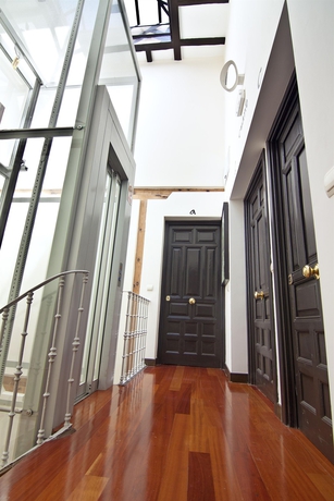 Imagen de los interiores del Hotel Madrid Smartrentals Atocha. Foto 13