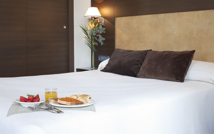 Imagen de la habitación del Hotel Madrid Torrejón Plaza. Foto 3