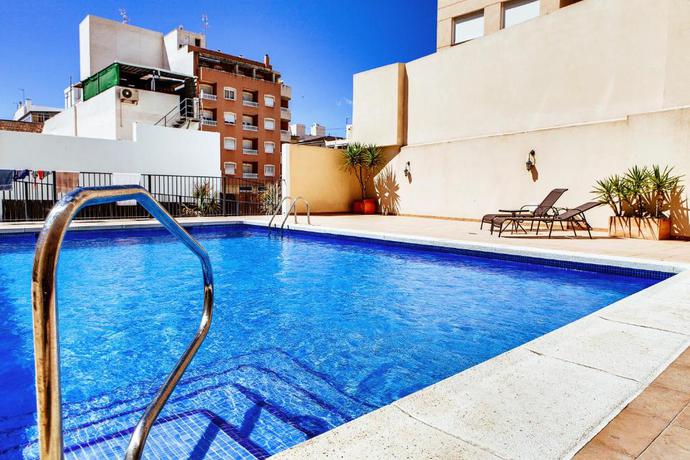 Imagen de la piscina del Hotel Madrid, Torrevieja. Foto 6