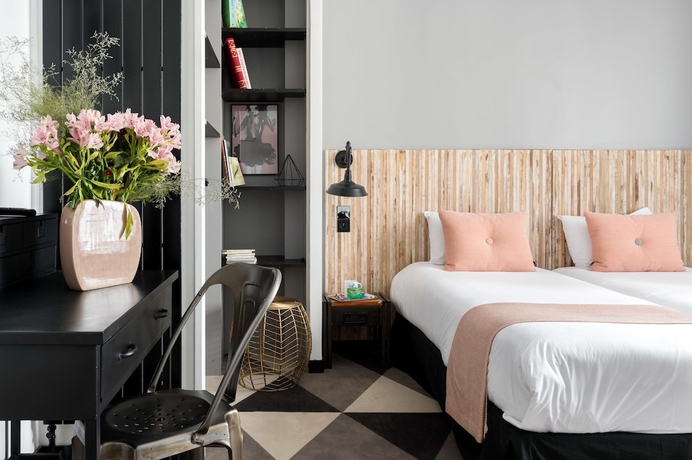 Imagen de la habitación del Hotel Madrigal. Foto 8