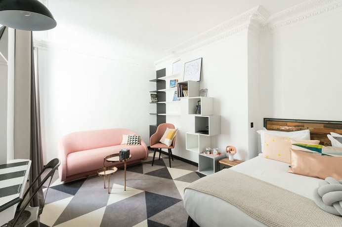 Imagen de la habitación del Hotel Madrigal. Foto 9