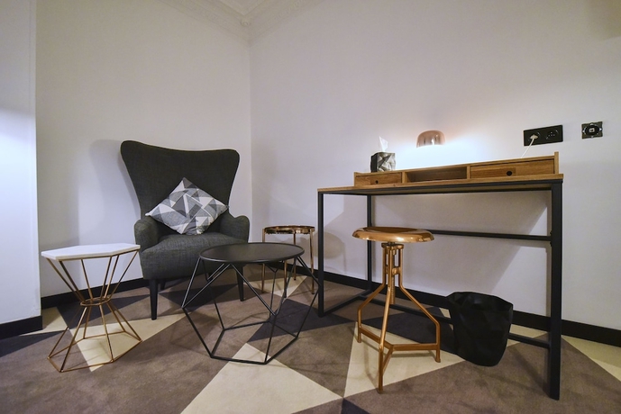 Imagen de la habitación del Hotel Madrigal. Foto 13