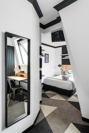 Imagen de la habitación del Hotel Madrigal. Foto 17