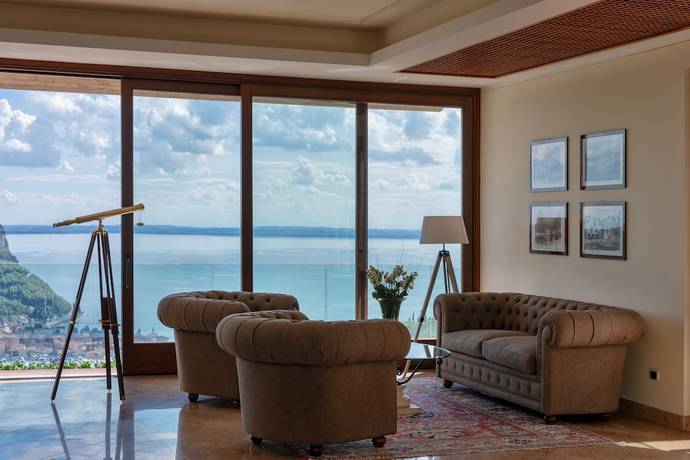 Imagen de los interiores del Hotel Madrigale Panoramic Lifestyle and Soulful. Foto 20
