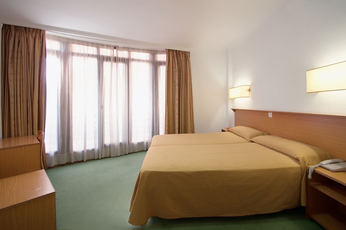 Imagen de la habitación del Hotel Madrisol. Foto 8
