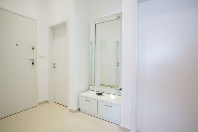 Imagen de la habitación del Hotel Madrugada Apartments. Foto 4