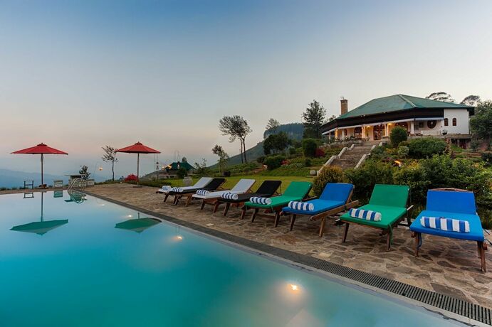 Imagen de la piscina del Hotel Madulkelle Tea And Eco Lodge. Foto 35