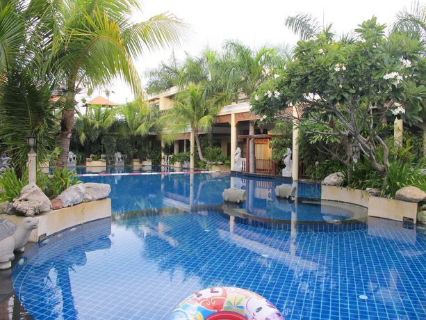 Imagen de la piscina del Hotel Mae Pim Resort. Foto 14