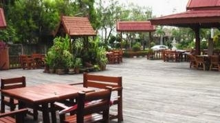 Imagen de los exteriores del Hotel Mae Yom Palace. Foto 10