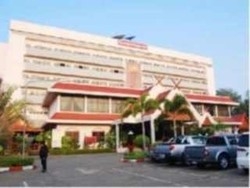 Imagen de los exteriores del Hotel Mae Yom Palace. Foto 11