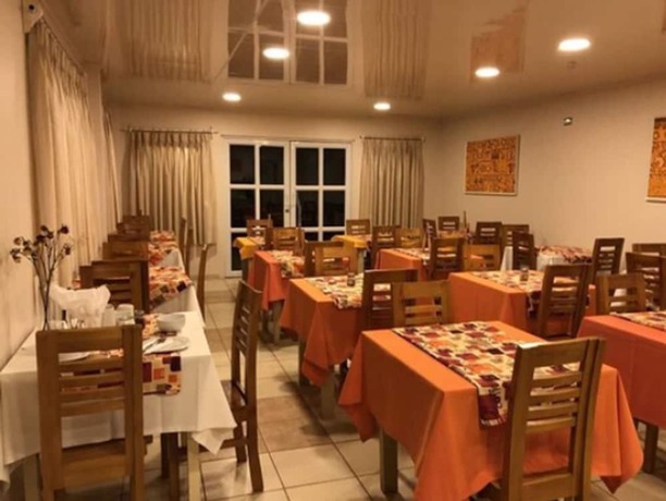 Imagen del bar/restaurante del Hotel Maea Hare Repa. Foto 4
