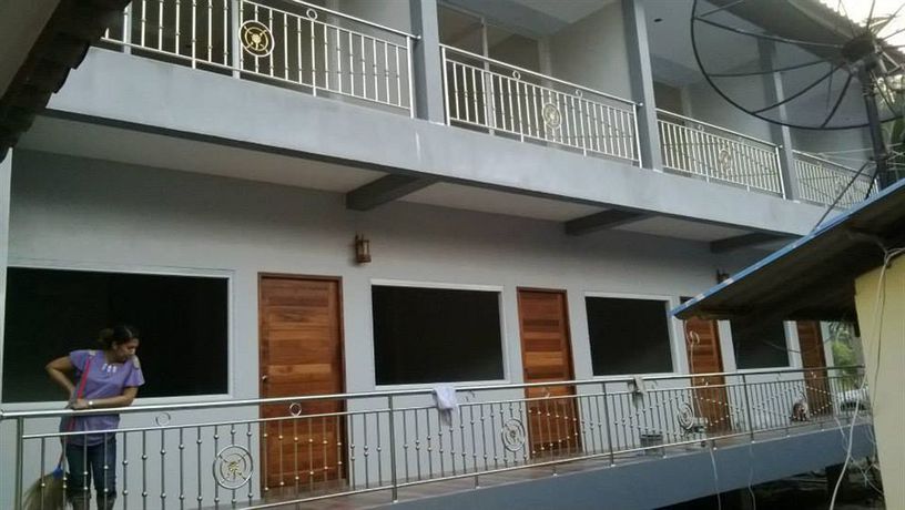 Imagen de la habitación del Hotel Maehaad Garden Inn. Foto 1