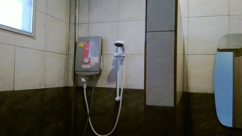 Imagen de los exteriores del Hotel Maehaad Garden Inn. Foto 10