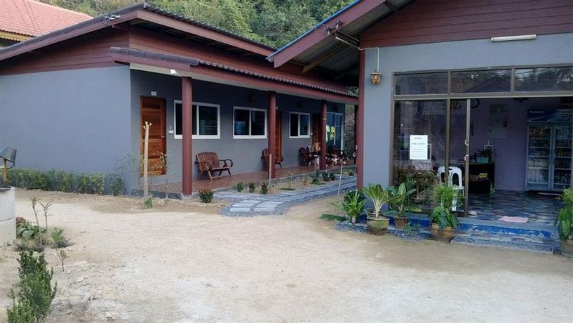Imagen de los exteriores del Hotel Maehaad Garden Inn. Foto 12