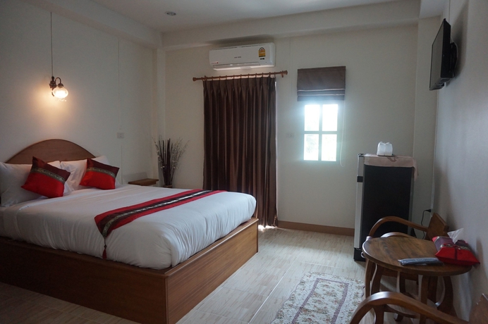 Imagen de la habitación del Hotel Maesot Siri. Foto 6