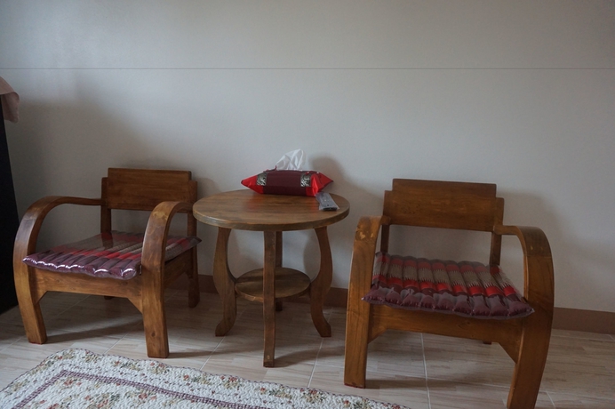 Imagen de la habitación del Hotel Maesot Siri. Foto 10