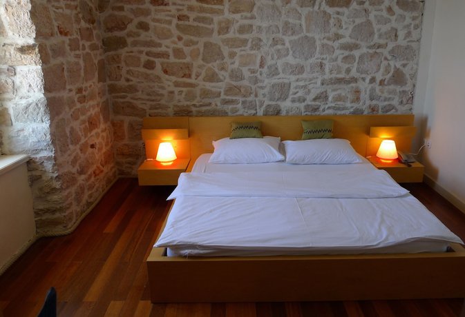 Imagen de la habitación del Hotel Maestral, Prvic Luka. Foto 5