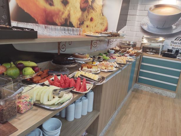 Imagen del bar/restaurante del Hotel Maestro Express. Foto 3