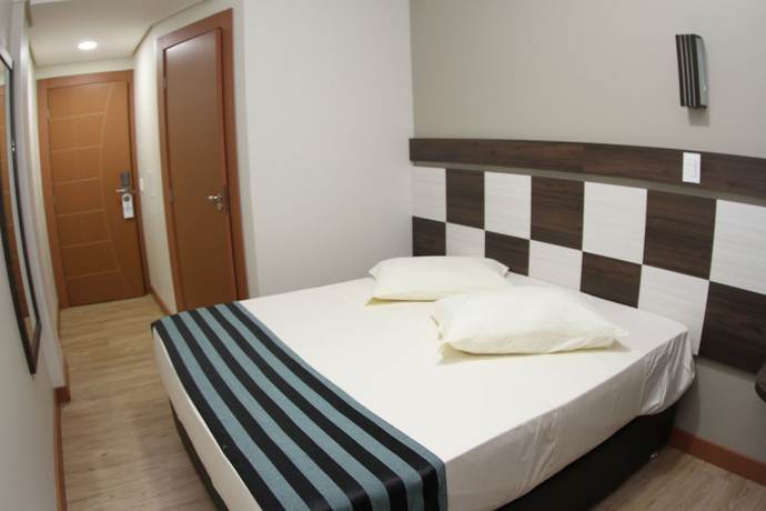 Imagen de la habitación del Hotel Maestro Express. Foto 11