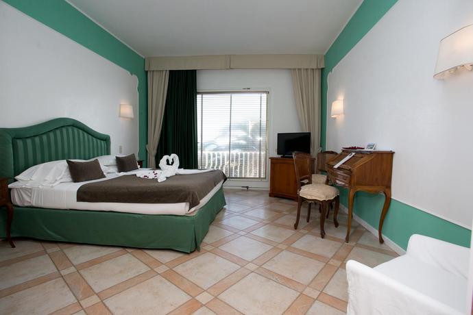 Imagen general del Hotel Maga Circe. Foto 9