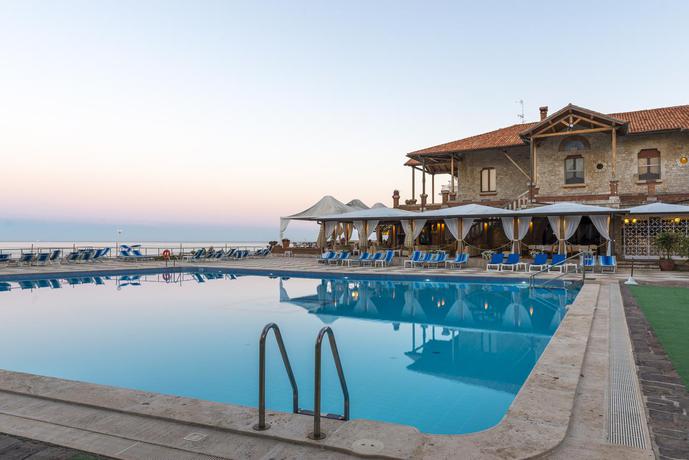 Imagen general del Hotel Maga Circe. Foto 13