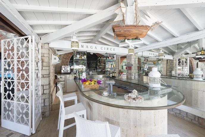 Imagen general del Hotel Maga Circe. Foto 14