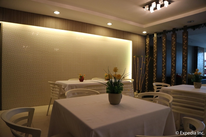 Imagen del bar/restaurante del Hotel Magallanes Square. Foto 4
