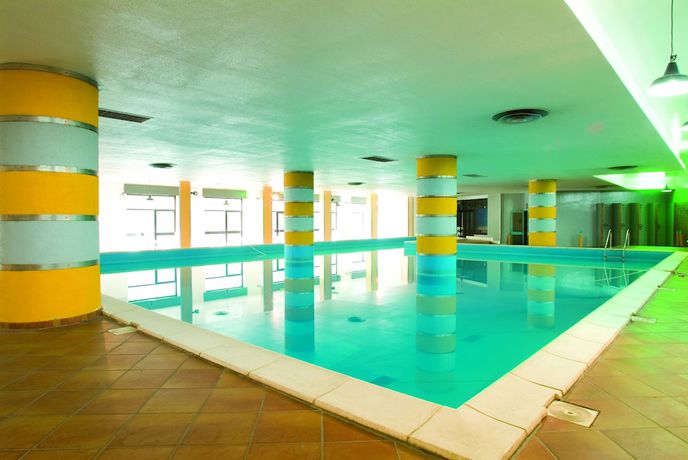 Imagen de la piscina del Hotel Magara. Foto 19