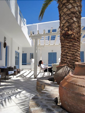 Imagen de los exteriores del Hotel Magas. Foto 15