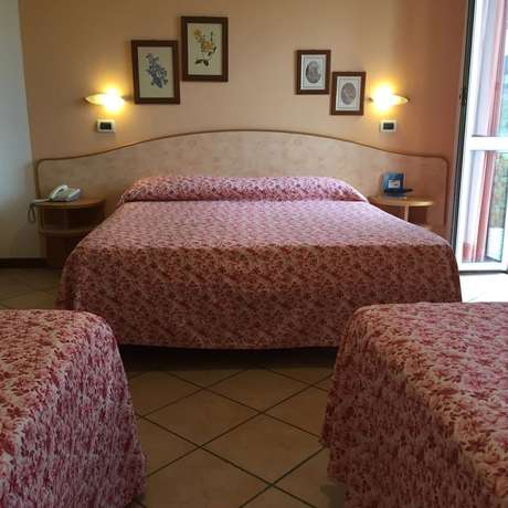 Imagen de la habitación del Hotel Magda, Novafeltria. Foto 19