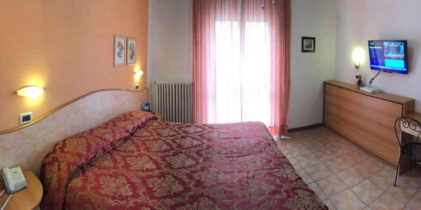 Imagen de la habitación del Hotel Magda, Novafeltria. Foto 20