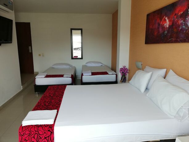 Imagen de la habitación del Hotel Magdalena Imperial. Foto 19