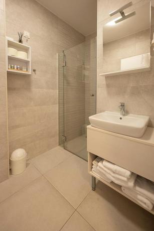 Imagen de la habitación del Hotel Magdalena, Zagreb. Foto 2