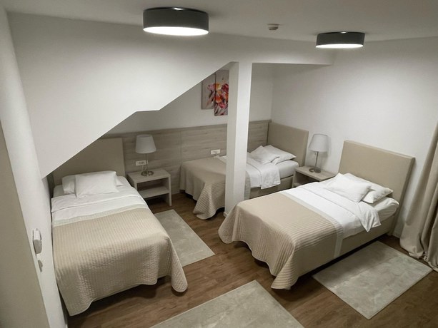 Imagen de la habitación del Hotel Magdalena, Zagreb. Foto 10