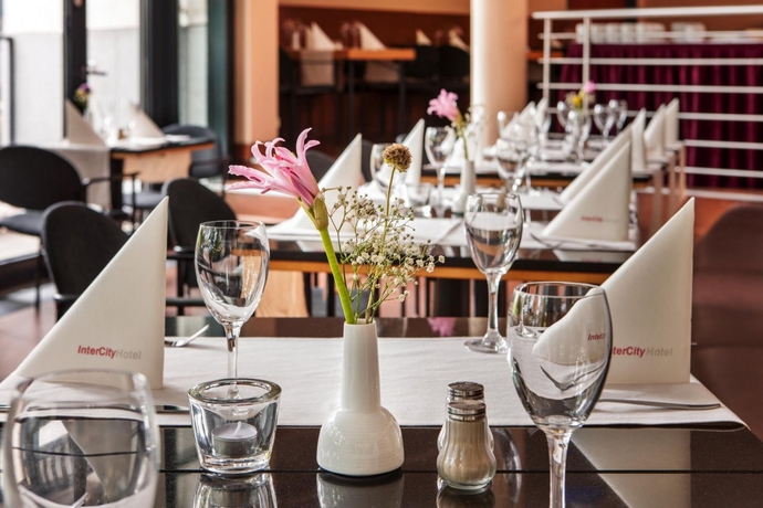 Imagen del bar/restaurante del Hotel Magdeburg City Center by Leonardo. Foto 3