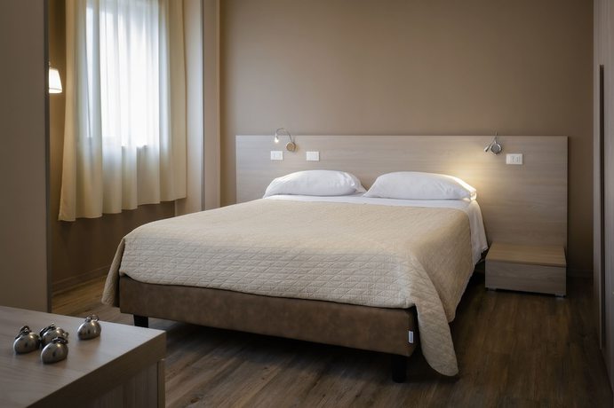 Imagen de la habitación del Hotel Magic, Atena Lucana Scalo. Foto 3