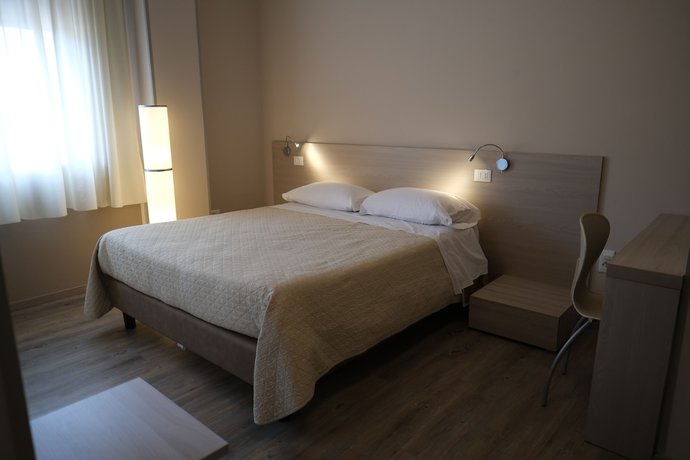 Imagen de la habitación del Hotel Magic, Atena Lucana Scalo. Foto 8