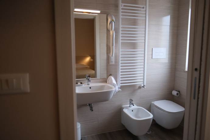 Imagen de la habitación del Hotel Magic, Atena Lucana Scalo. Foto 9